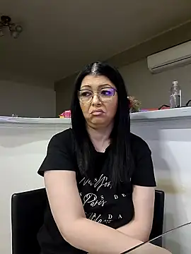 Snapshot of Milf_Abigail chatting on 03/06/25, 02:41 Milf Abigail online show from 03/06/25, 02:41