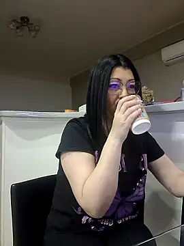 Snapshot of Milf_Abigail chatting on 03/09/25, 12:53 Milf Abigail online show from 03/09/25, 12:53