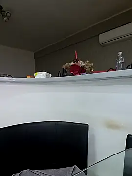 Snapshot of Milf_Abigail chatting on 03/17/25, 05:56 Milf Abigail online show from 03/17/25, 05:56