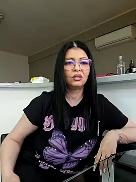 Snapshot of Milf_Abigail chatting on 03/23/25, 05:32 Milf Abigail online show from 03/23/25, 05:32