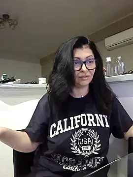 Snapshot of Milf_Abigail chatting on 10/11/25, 01:16 Milf Abigail online show from 10/11/25, 01:16