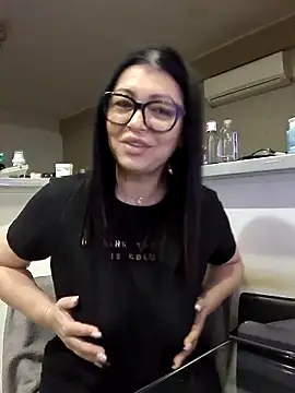 Snapshot of Milf_Abigail chatting on 10/16/25, 12:22 Milf Abigail online show from 10/16/25, 12:22