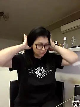 Snapshot of Milf_Abigail chatting on 10/29/25, 02:14 Milf Abigail online show from 10/29/25, 02:14