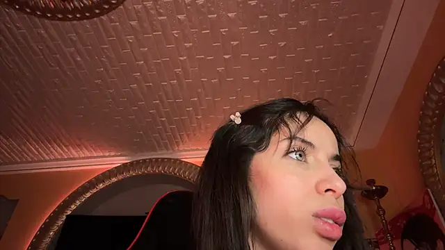 Snapshot of ORLA86 chatting on 02/23/25, 04:39 ORLA86 online show from 02/23/25, 04:39