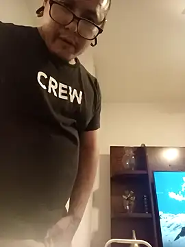 Snapshot of AlanDickson chatting on 03/08/25, 07:16 AlanDickson online show from 03/08/25, 07:16