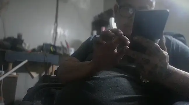 Snapshot of AlanDickson chatting on 03/11/25, 01:16 AlanDickson online show from 03/11/25, 01:16