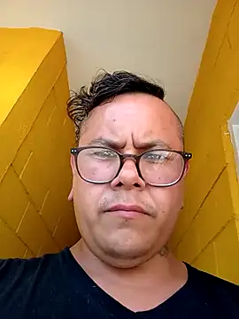 Snapshot of AlanDickson chatting on 09/29/25, 11:09 AlanDickson online show from 09/29/25, 11:09