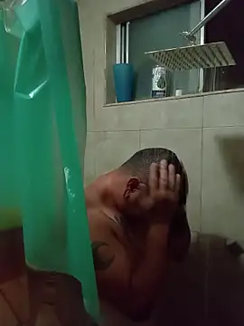 Snapshot of AlanDickson chatting on 10/26/25, 06:52 AlanDickson online show from 10/26/25, 06:52