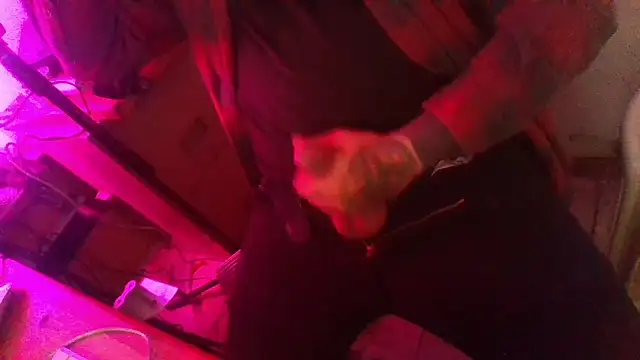 Snapshot of AlanDickson chatting on 02/02/26, 11:53 AlanDickson online show from 02/02/26, 11:53