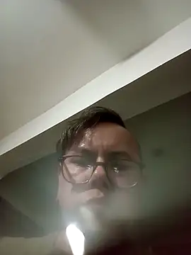 Snapshot of AlanDickson chatting on 02/12/26, 08:09 AlanDickson online show from 02/12/26, 08:09