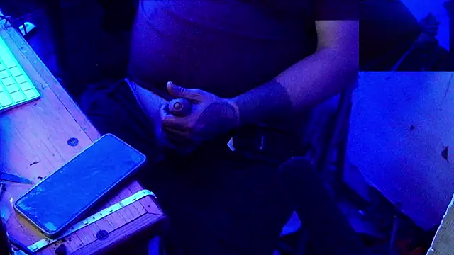 Snapshot of AlanDickson chatting on 02/15/26, 07:54 AlanDickson online show from 02/15/26, 07:54