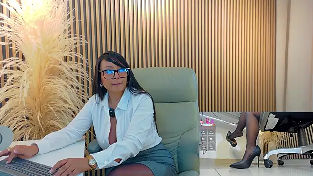 lulu 072 online show from 02/18/26, 12:17