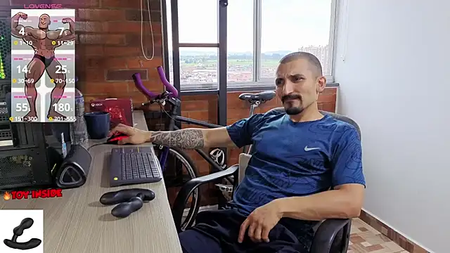 Snapshot of Marck_Muscle chatting on 06/09/26, 10:43 Marck Muscle online show from 06/09/26, 10:43