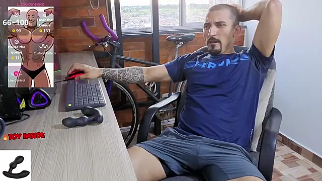 Snapshot of Marck_Muscle chatting on 06/12/26, 10:52 Marck Muscle online show from 06/12/26, 10:52