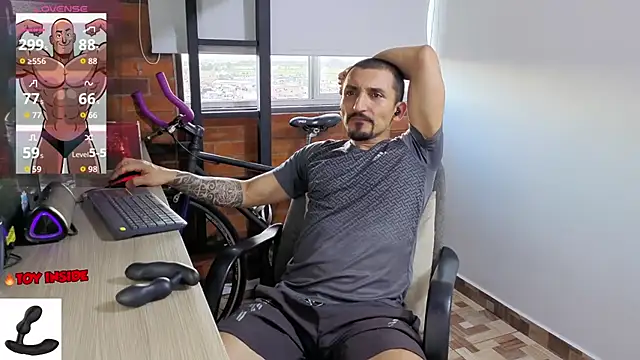 Snapshot of Marck_Muscle chatting on 06/23/26, 10:52 Marck Muscle online show from 06/23/26, 10:52