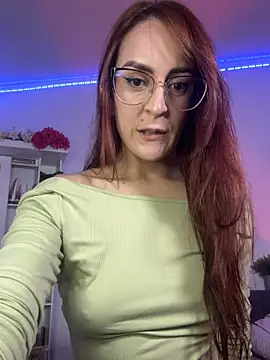 Snapshot of Buttyy_Cherry chatting on 05/24/26, 06:02 Buttyy Cherry online show from 05/24/26, 06:02
