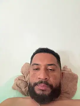 MiddlingAffluent online show from 04/21/26, 12:55