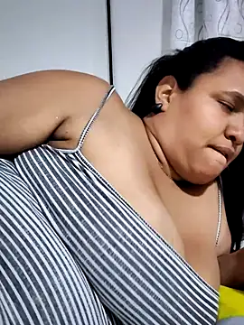 Snapshot of Mia_Adell_11 chatting on 02/01/25, 04:56 Mia Adell 11 online show from 02/01/25, 04:56