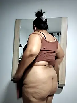 Snapshot of Mia_Adell_11 chatting on 02/20/25, 03:01 Mia Adell 11 online show from 02/20/25, 03:01