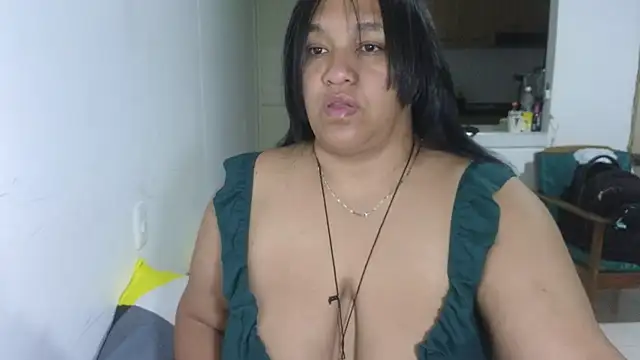 Snapshot of Mia_Adell_11 chatting on 09/13/25, 08:58 Mia Adell 11 online show from 09/13/25, 08:58