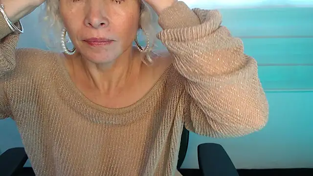 Ingridbergman online show from 03/11/25, 04:07