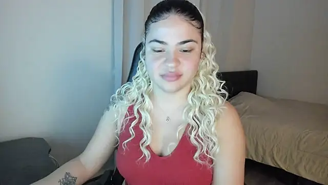 Snapshot of MelSaunders chatting on 01/04/25, 01:42 MelSaunders online show from 01/04/25, 01:42