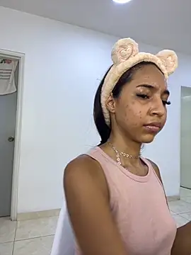 AbrilBrent online show from 09/24/25, 07:28