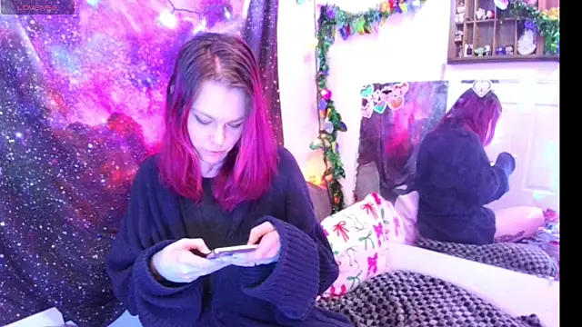 EverlyEster online show from 12/09/24, 06:01