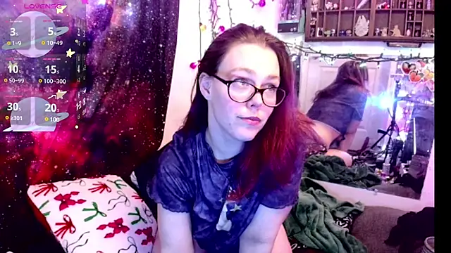 EverlyEster online show from 02/05/25, 06:13