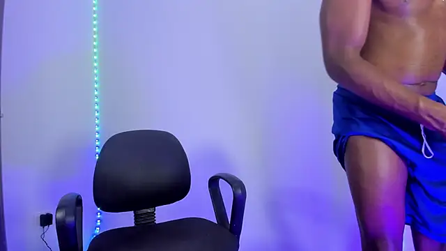 Snapshot of Master_Rimay chatting on 02/14/25, 12:51 Master Rimay online show from 02/14/25, 12:51