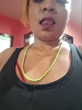 gatadeojosclaros online show from 02/03/25, 07:51