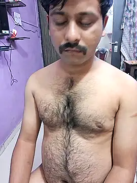 Snapshot of GlassBarge9 chatting on 01/05/25, 08:21 GlassBarge9 online show from 01/05/25, 08:21