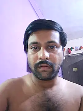 Snapshot of GlassBarge9 chatting on 01/15/25, 07:34 GlassBarge9 online show from 01/15/25, 07:34