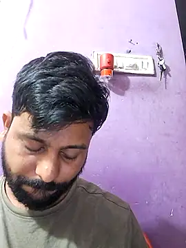 Snapshot of GlassBarge9 chatting on 03/05/25, 11:49 GlassBarge9 online show from 03/05/25, 11:49