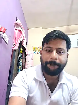 Snapshot of GlassBarge9 chatting on 03/08/25, 02:19 GlassBarge9 online show from 03/08/25, 02:19