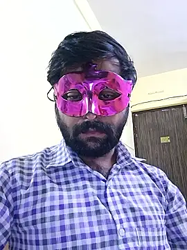 Snapshot of GlassBarge9 chatting on 11/17/25, 05:52 GlassBarge9 online show from 11/17/25, 05:52