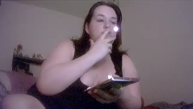 Snapshot of Fairyvoidling-2 chatting on 09/16/25, 05:08 Fairyvoidling-2 online show from 09/16/25, 05:08