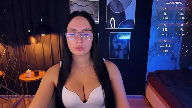 Snapshot of Christy_Calypso chatting on 12/05/24, 02:31 Christy Calypso online show from 12/05/24, 02:31