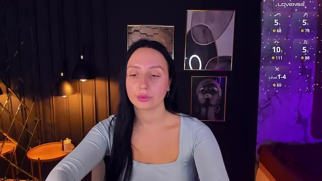 Snapshot of Christy_Calypso chatting on 12/25/24, 01:31 Christy Calypso online show from 12/25/24, 01:31