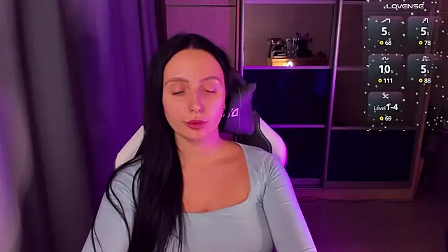 Snapshot of Christy_Calypso chatting on 01/04/25, 11:27 Christy Calypso online show from 01/04/25, 11:27