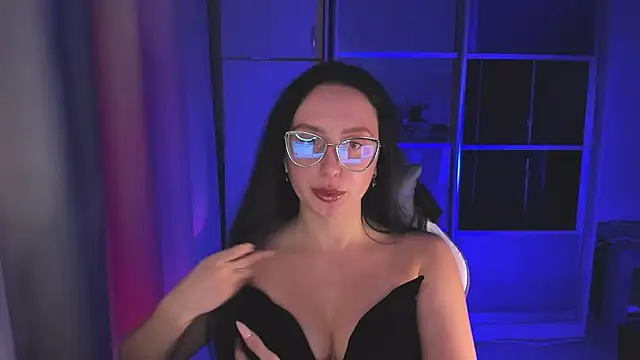 Snapshot of Christy_Calypso chatting on 10/22/25, 03:45 Christy Calypso online show from 10/22/25, 03:45