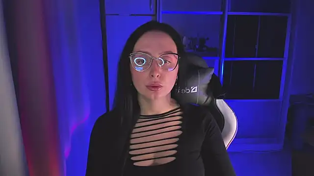 Snapshot of Christy_Calypso chatting on 10/28/25, 04:31 Christy Calypso online show from 10/28/25, 04:31