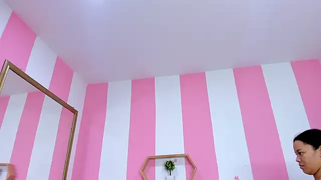 ISABELLA 020 online show from 02/10/26, 12:20