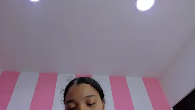 ISABELLA 020 online show from 03/04/26, 12:44