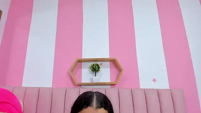 ISABELLA 020 online show from 03/26/26, 12:44