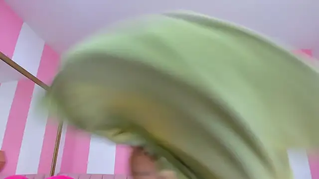 ISABELLA 020 online show from 04/08/26, 12:49