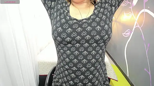 EmmaaEvans  online show from 02/14/25, 06:29