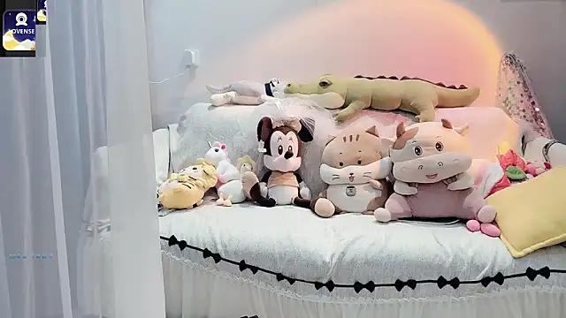 AKiKi711 online show from 09/24/25, 03:48