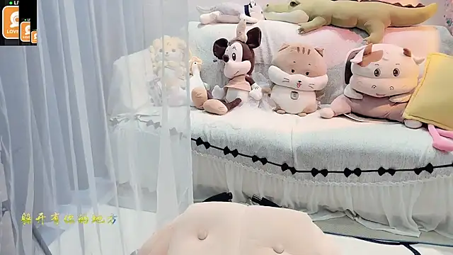 AKiKi711 online show from 10/04/25, 04:32