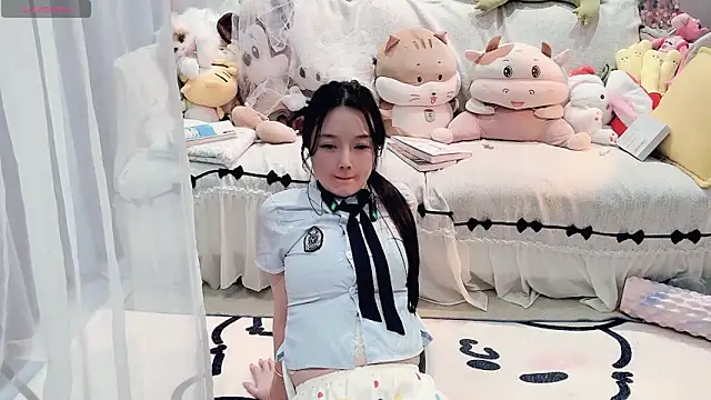 Snapshot of AKiKi711 chatting on 04/30/26, 04:46 AKiKi711 online show from 04/30/26, 04:46